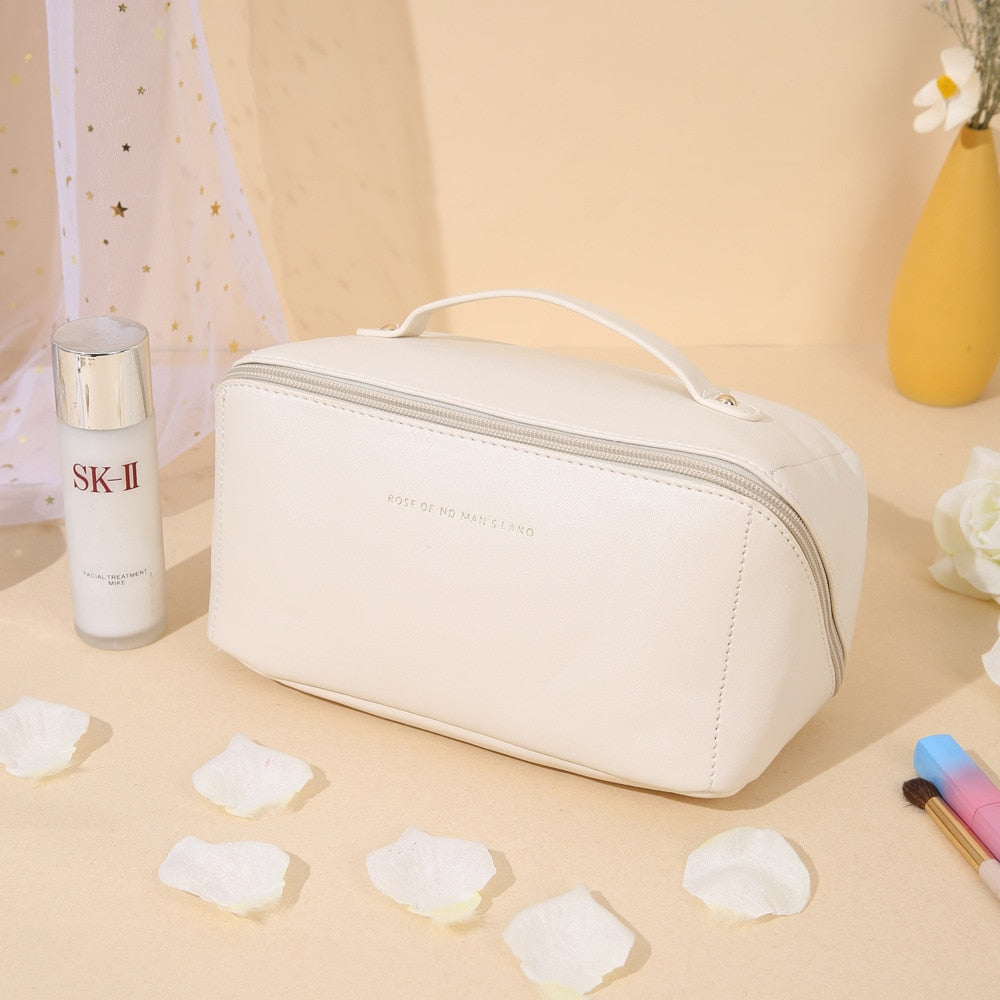 Necessaire Beatly Extra | Compacta, Feminina e Ideal para o Dia a Dia